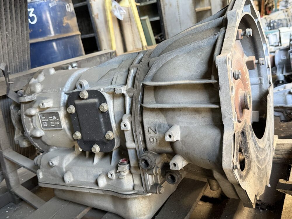 0000024735_2.jpg Used 2005 GMC Sierra 2500 Transmission Assembly 8.1L