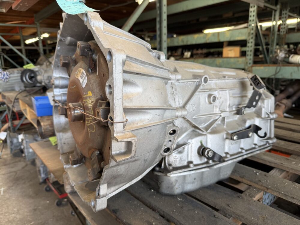 0000089585_0.jpg Used 2010 Chevrolet Express 3500 Van Transmission Assembly 6.6L