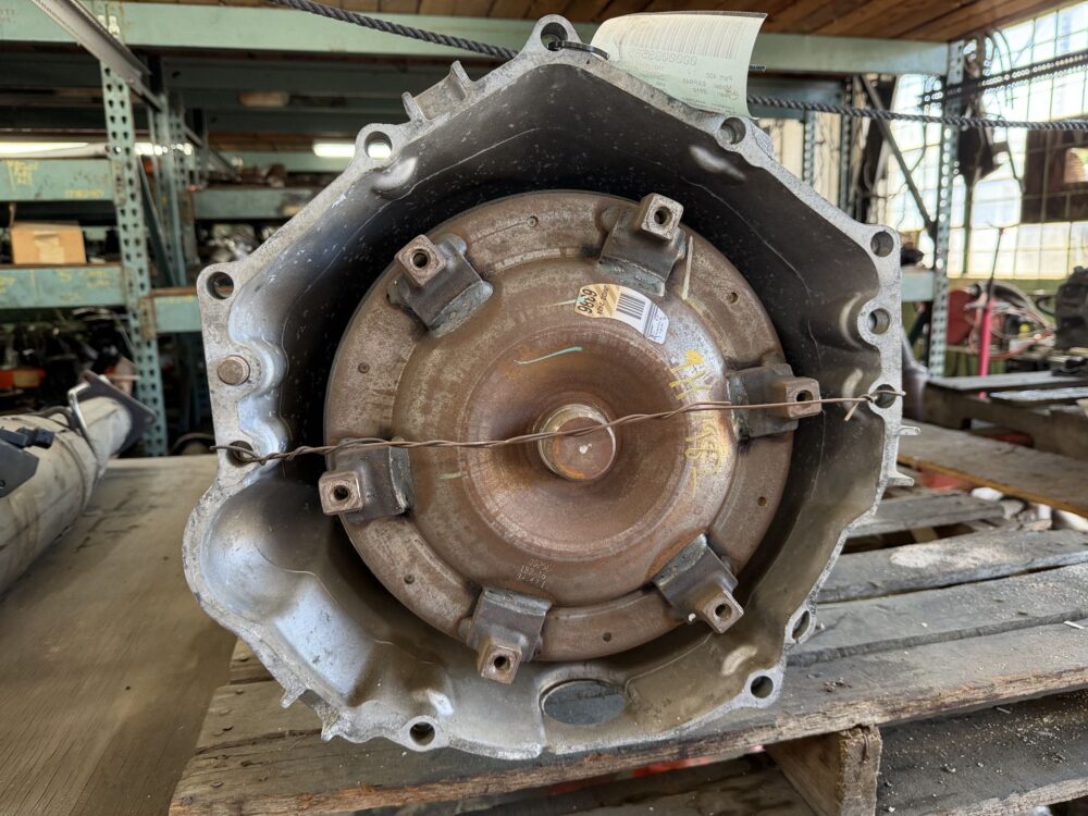 0000089585_3.jpg Used 2010 Chevrolet Express 3500 Van Transmission Assembly 6.6L